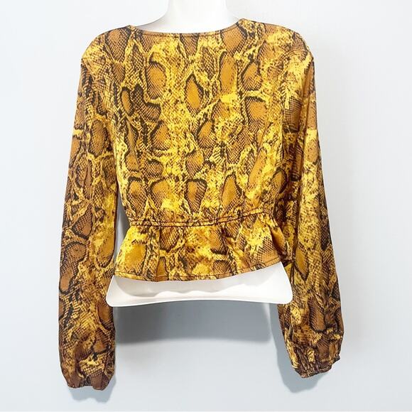 Superdown Revolve animal print crop top long sleeve size small - Picture 5 of 8